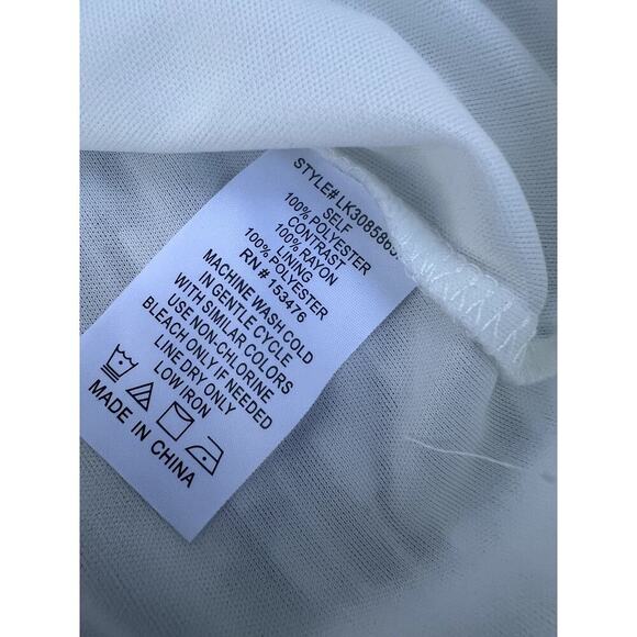 Brea Canyon V-neck textured pleated sleeveless top, women's sized S - Picture 6 of 8